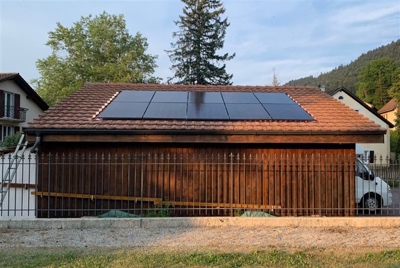 Panneaux solaires motiers