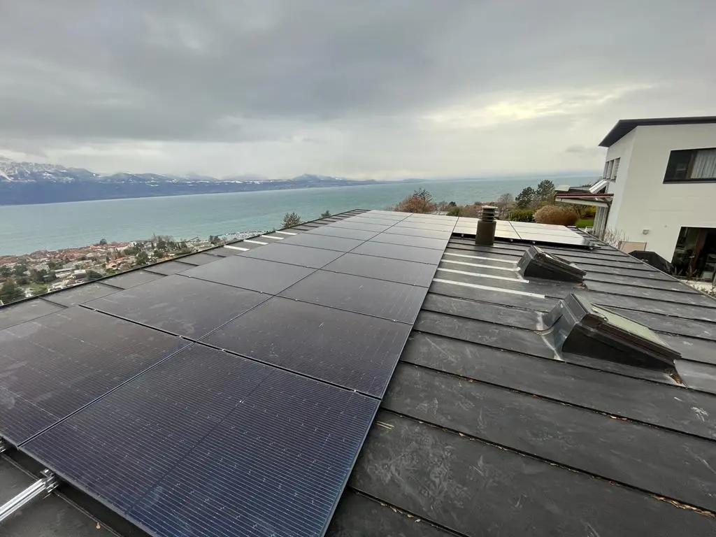 Installation de Panneaux Photovoltaïques à Lutry, 1095 – Vaud - STG Energy - énergie solaire -