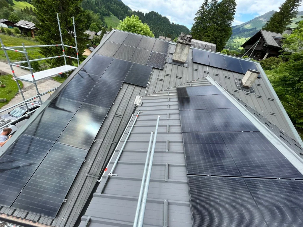 Installation-solaire-a-Ormont-Dessus-rajout-de-panneaux-photovoltaiques